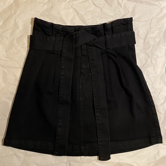 Black Label Dresses & Skirts - Black Label C'est‎ Moi Paperbag Skirt Black Size M Mini Pleated Belted